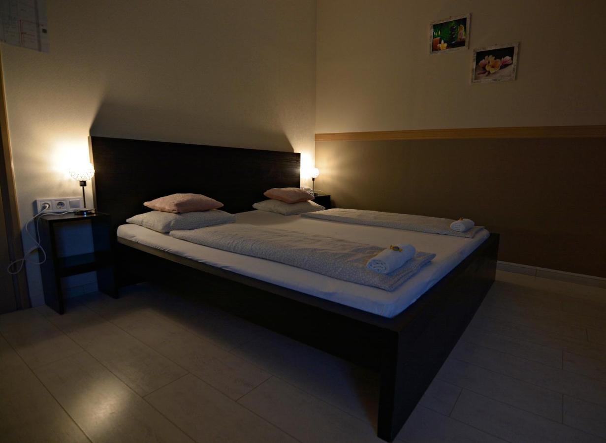 R.Gold Apartman Makó Exterior foto