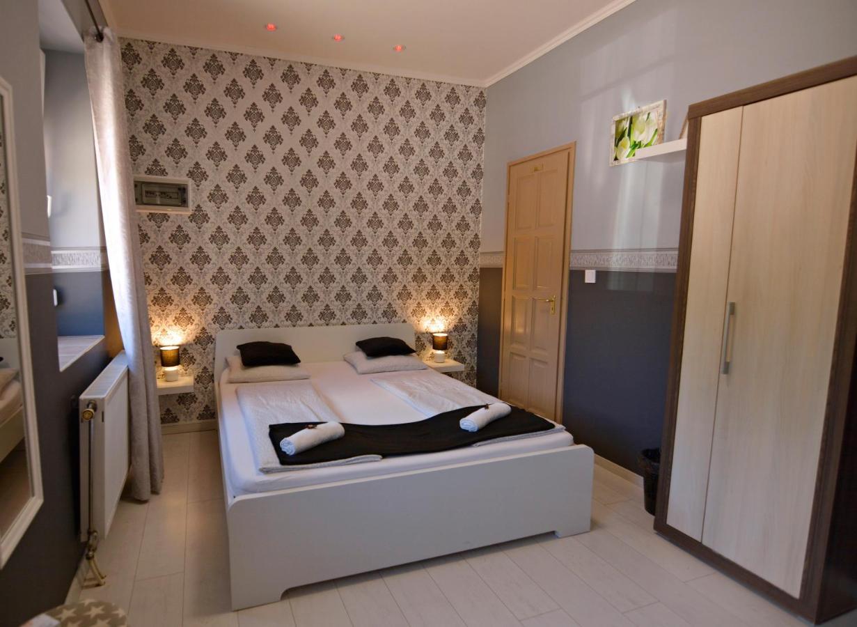R.Gold Apartman Makó Exterior foto