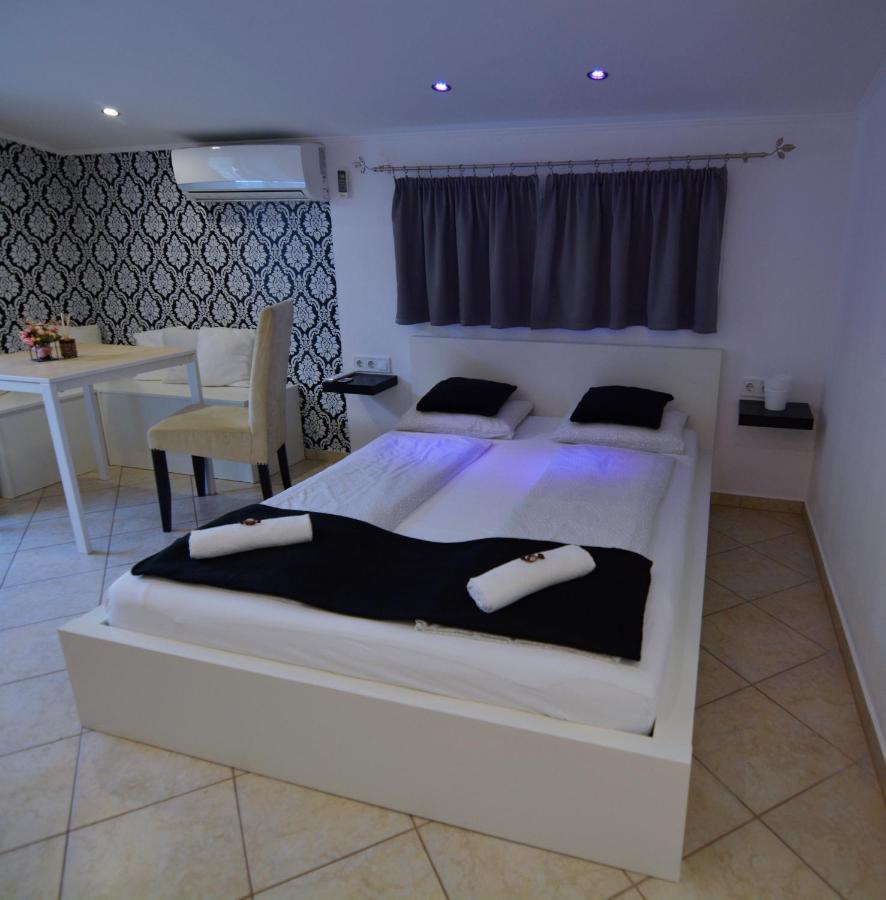 R.Gold Apartman Makó Exterior foto