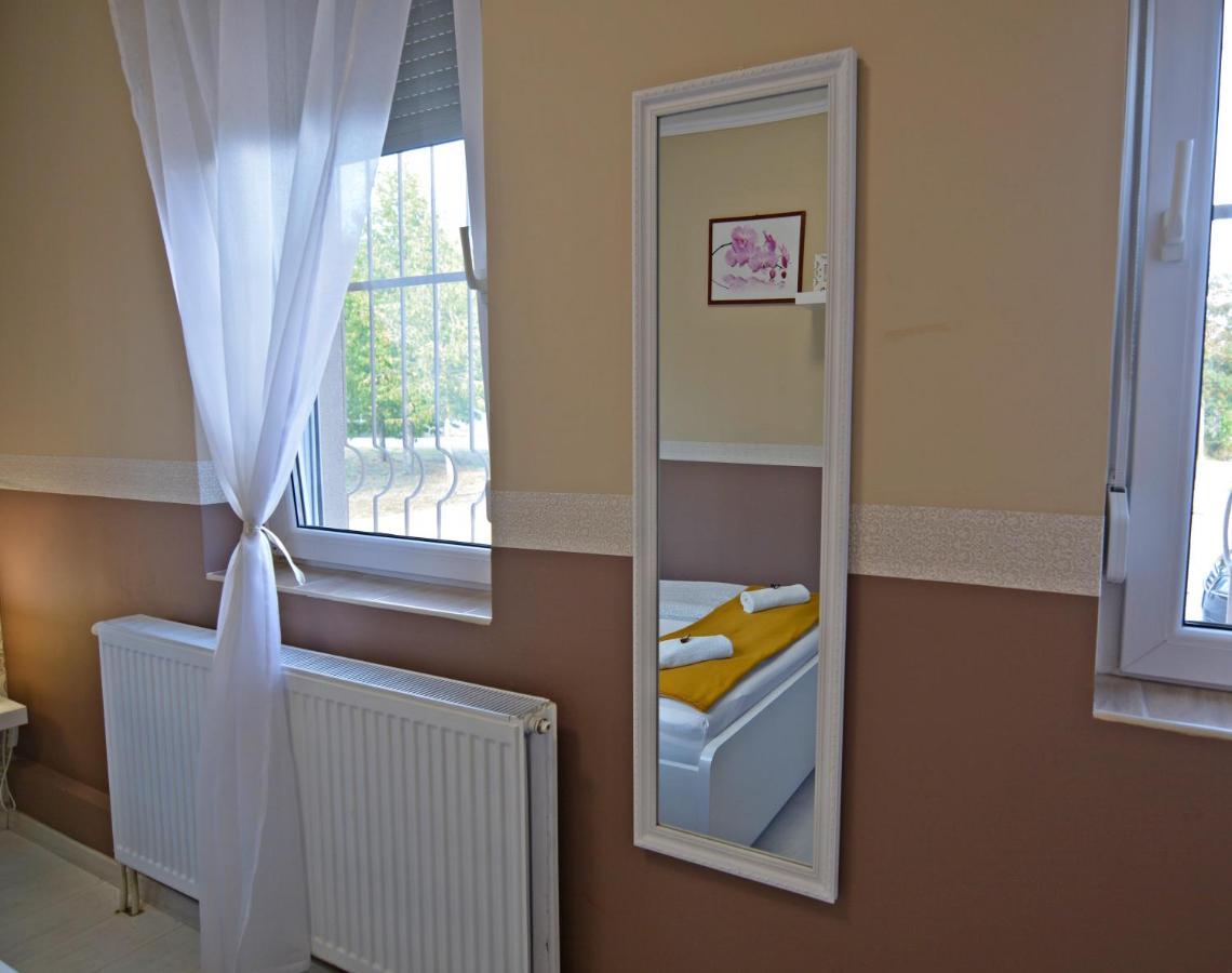 R.Gold Apartman Makó Exterior foto