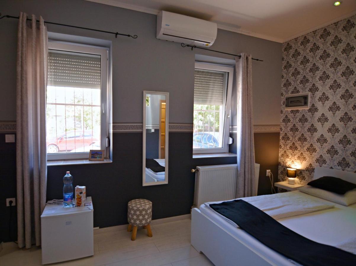 R.Gold Apartman Makó Exterior foto