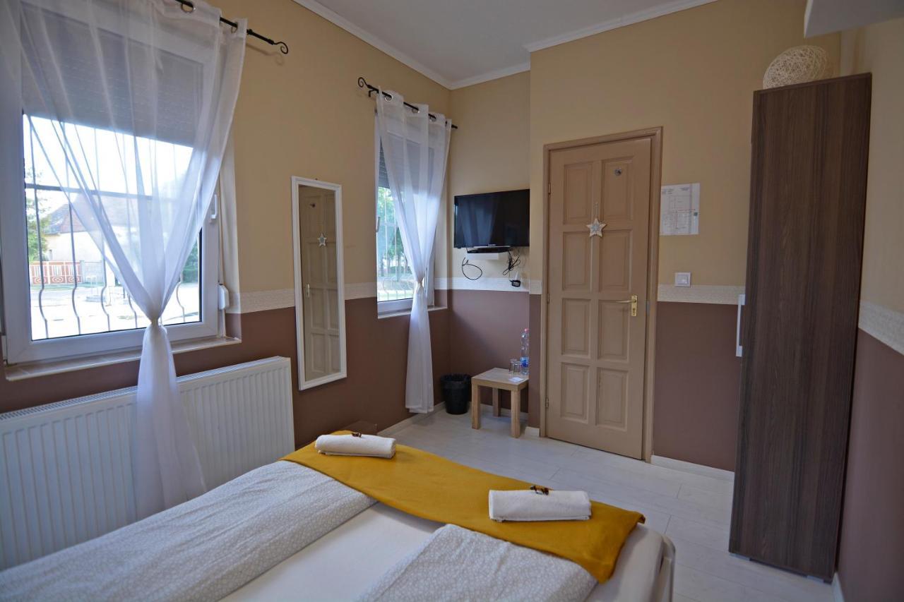 R.Gold Apartman Makó Exterior foto