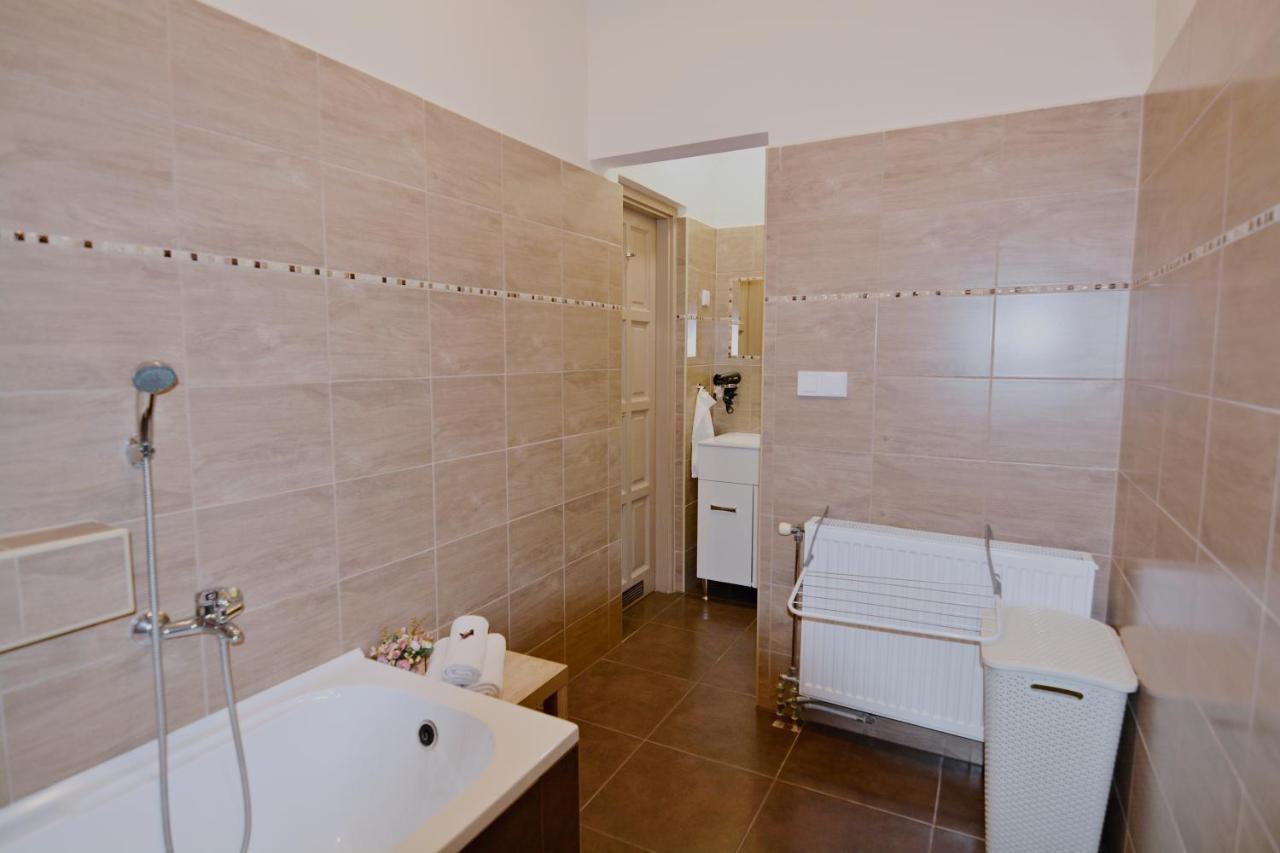 R.Gold Apartman Makó Exterior foto