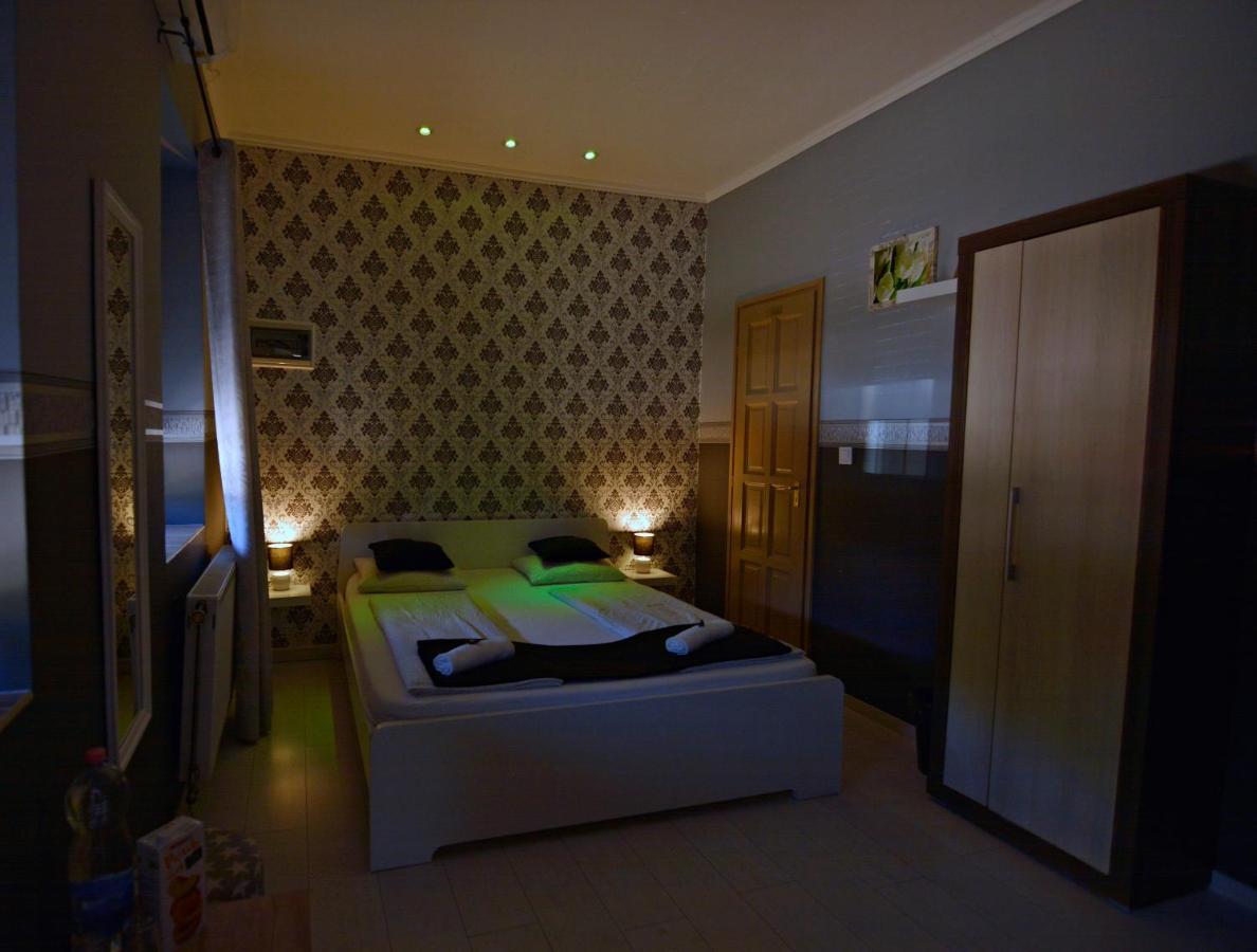R.Gold Apartman Makó Exterior foto